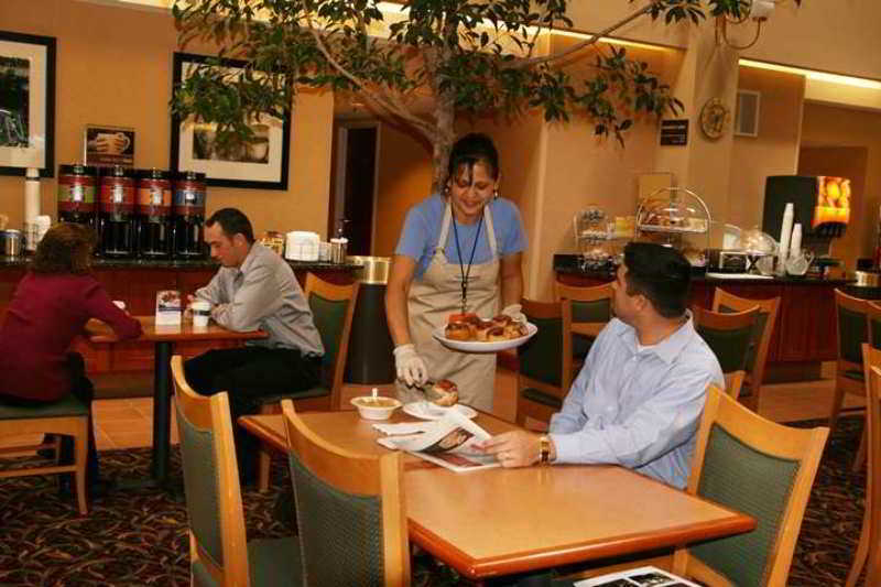 Fairfield Inn & Suites By Marriott Denver Southwest/Lakewood Restaurant foto